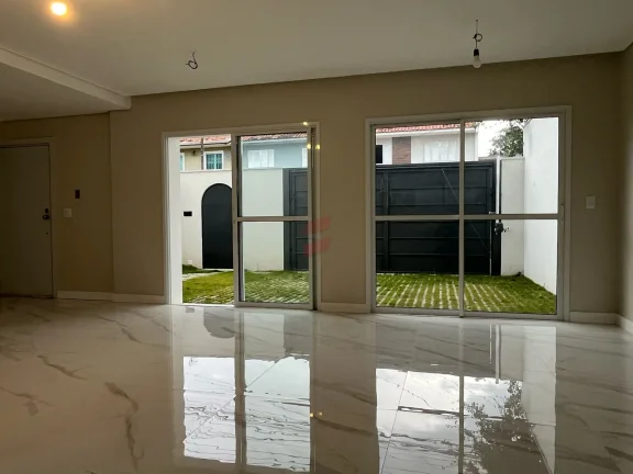 Imagem SOBRADO TRIPLEX com 3 dormitórios à venda por R$ 1.320.000,00 no bairro Centro - PINHAIS / PR