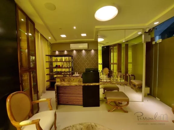 Imagem A loja localizada na Trompowisk, no centro de Florianópolis, é uma excelente opção comercial no ...