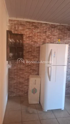 Imagem Com 266m² de área construída, este imóvel conta com uma série de características que vão te e...