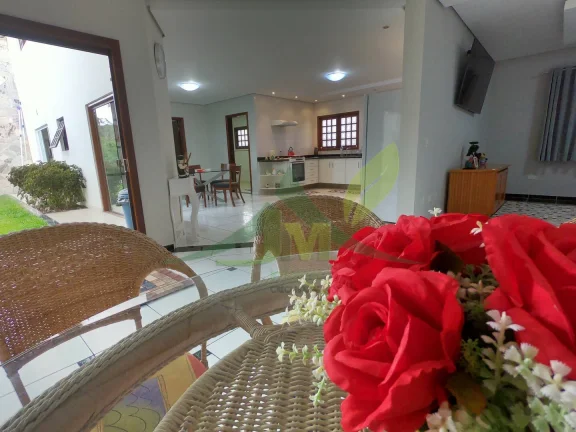 Imagem Encantadora propriedade À Venda no Clube da Montanha em Atibaia SP