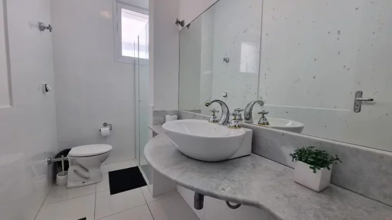 Imagem Apartamento com 3 dormitórios à venda, 198 m² - Pitangueiras - Guarujá/SP