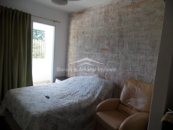 Imagem Casa à venda na Chácara da Barra. 

São duas casas no terreno, totalmente repaginadas
Frente : Ru...