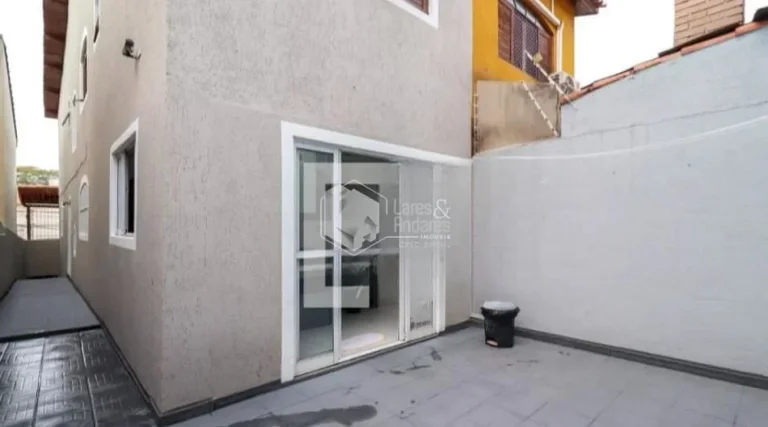 Imagem SOBRADO À VENDA, COM 3 DORMS SENDO UMA SUÍTE, ARMARIO NA COZINHA E QUARTOS, 2 VAGAS - VILA SANTA MARIA