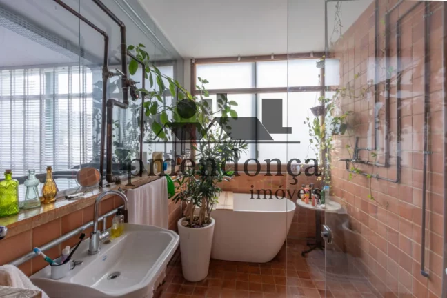 Imagem Charmoso apartamento no coração da Av Angélica, com 3 quartos (1 suíte) e 1 vaga