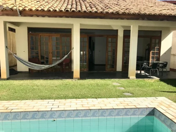 Imagem Casa no Res. Alpha 9 - 300m²