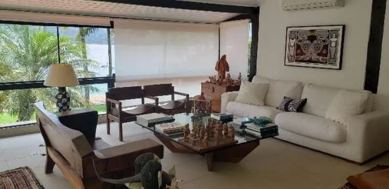 Imagem Área de Terras 113.554m² e BENFEITORIAS, na Praia de Caetés, Angra dos Reis - RJ Projeto do arquiteto Vicente Giffoni, para construção de Empreendimento com pousada (12 suítes) e Bangalôs (30 unidades).LANCE R$ 30.000.000,00