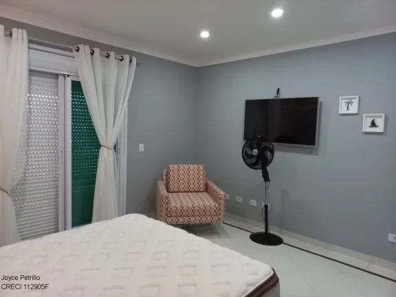 Imagem Casa Moderna com 4 Suítes, Piscina, Pertinho da Praia em Condomínio Fechado de Alto Padrão à Venda em Peruíbe.