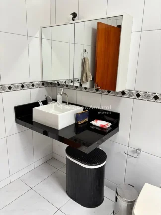 Imagem Casa em excelente localizaÃ§Ã£o, prÃ³xima ao centro da cidade e Ã  todo comÃ©rcio local, alÃ©m de fÃ...
