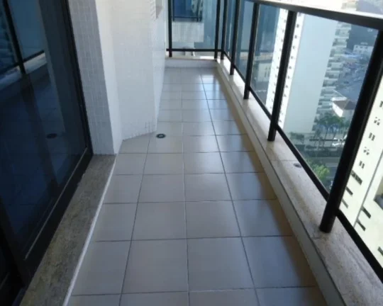 Imagem Flat à venda no Guarujá na praia das Pitangueiras.