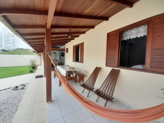 Imagem Casa Para Locação, 3 Dormitórios, 3 Vagas , 188m2 , Areias, São José/SC