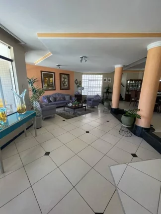 Imagem Casa de Andar à Venda no Bairro Atalaia: Espaçosa, Bem Localizada e Confortável!