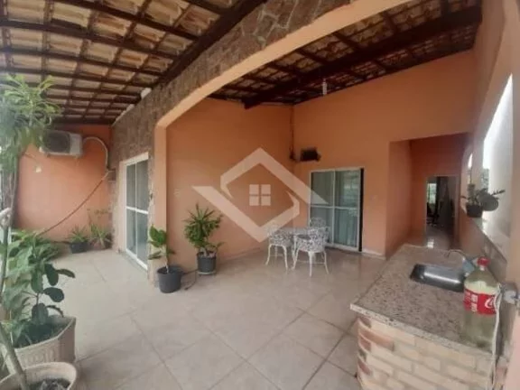 Imagem Casa dúplex com 3 quartos e 240m² em condomínio – Campo Grande RJ