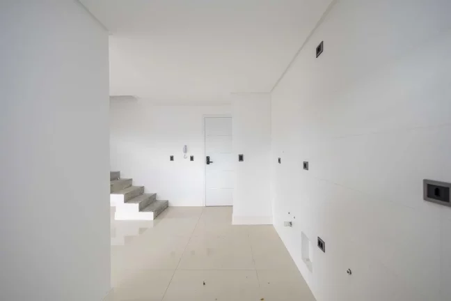 Imagem Cobertura Mercês Duplex Nova pronta para morar!