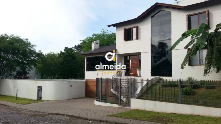 Imagem Casa 4 dormitórios à venda Nossa Senhora de Lourdes Santa Maria/RS