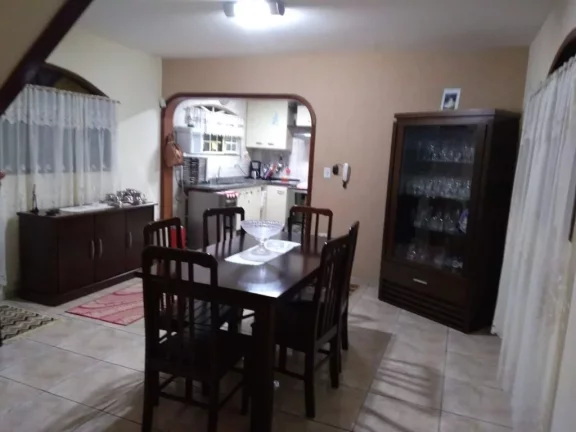 Imagem Sobrado com 3 dormitórios à venda, 170 m² por R$ 750.000,00 - Jardim Medina - Poá/SP