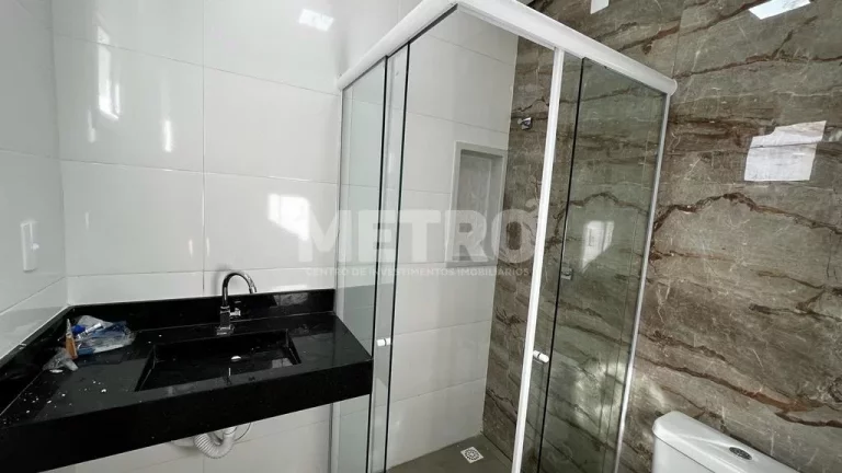 Imagem Venda, Casa KM2, 3 quartos, sendo 01 suíte, 100m aproximados , esquadria em pvc