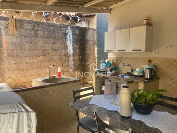 Imagem Casa com 3 dormitórios à venda, 140 m² por R$ 350.000,00 - Setor Bela Vista - Itumbiara/GO