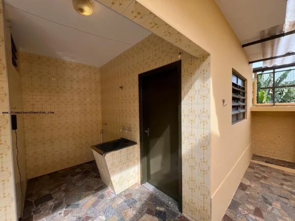 Imagem Casa para Locação em Limeira, Jardim Santa Cecília, 3 dormitórios, 2 banheiros, 2 vagas