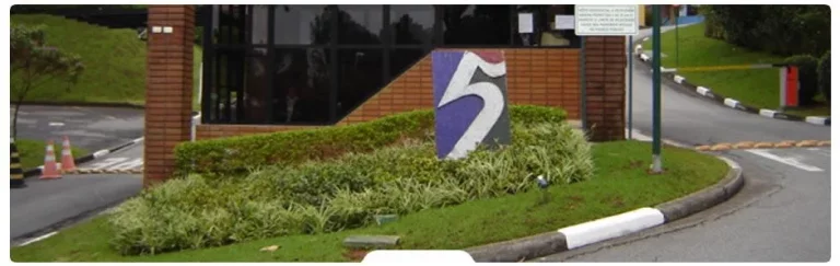 Imagem Sobrado com 4 dormitórios à venda, 400 m² por R$ 2.500.000,00 - Jardim Fazenda Rincao - Aruja V - Arujá/SP