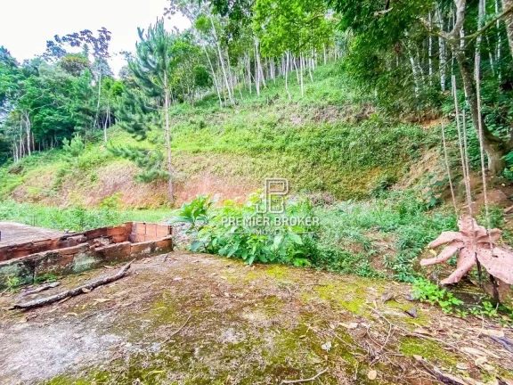 Imagem Terreno à venda, 3200 m² por R$ 220.000,00 - Pessegueiros - Teresópolis/RJ
