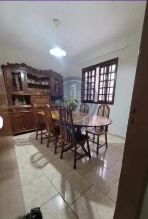 Imagem Imperdível oportunidade: Casa à venda em São Paulo-SP, Vila Império! 2 quartos, 2 salas, 2 banheiros, 2 vagas de garagem, 180m².