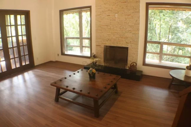 Imagem Casa em Condomínio para Venda em Teresópolis / RJ no bairro Quebra Frascos