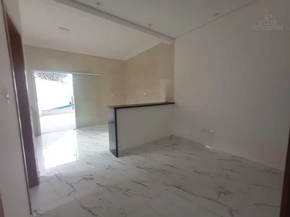 Imagem CASA DE ESQUINA COM PISCINA EM MONGAGUÁ LADO PRAIA !