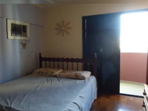 Imagem Apto com 122 m2 em. ótima localização, contendo 3 quartos com armários, sendo 1 suíte com box b...