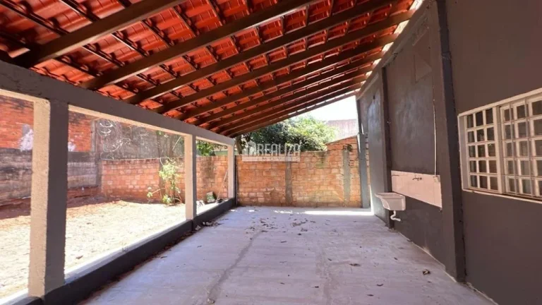 Imagem Casa à venda no bairro Jardim Elza Amuí I, em Uberaba. Ótima oportunidade!