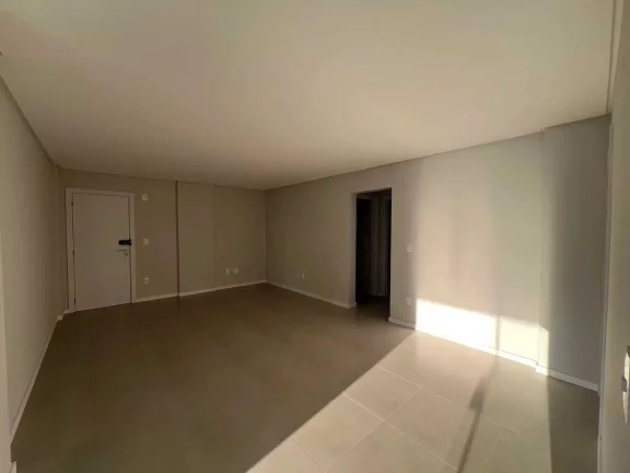 Imagem Apartamento com 3 dormitórios sendo 1 suíte e 2 vagas em Balneário Perequê/SC