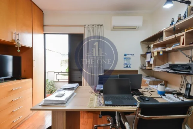Imagem Luxuosa casa de 3 quartos e 3 suítes na Vila Clementino, São Paulo-SP, com 244m² e 3 vagas de garagem!