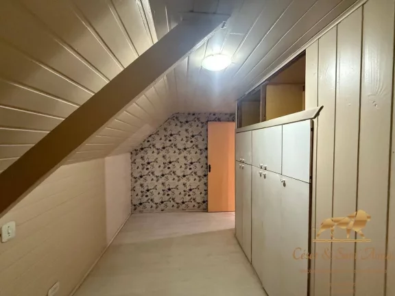 Imagem Casa disponível para locação com 03 dormitórios e vaga de garagem
