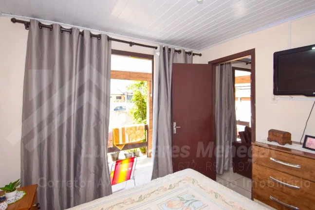 Imagem Casa de alvenaria com 4 Dormitórios a 50m da Lagoa dos Freitas - BalneárioRincão/SC