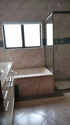 Imagem Casa no Res. Melville - 600m²