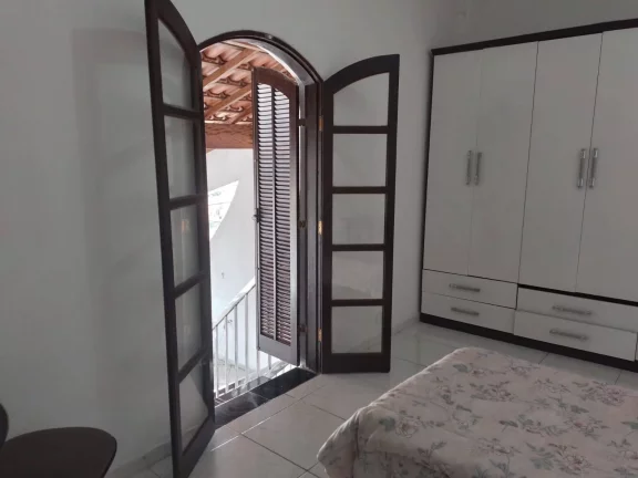 Imagem Sobrado Marvilhoso 200 m² 3 Dormitorios sendo 1 Suite 2 Vagas de Gargens