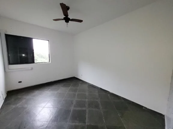 Imagem PITANGUEIRAS – NA QUADRA DA PRAIA, APARTAMENTO AMPLO, CLARO E SUPER AREJADO, LAZER NO PRÉDIO E 02 VAGAS DE GARAGEM.