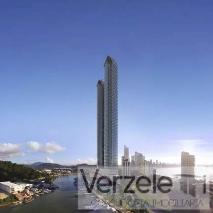 Imagem Apartamento 4 ou + dormitórios para Venda em Balneário Camboriú / SC no bairro Centro