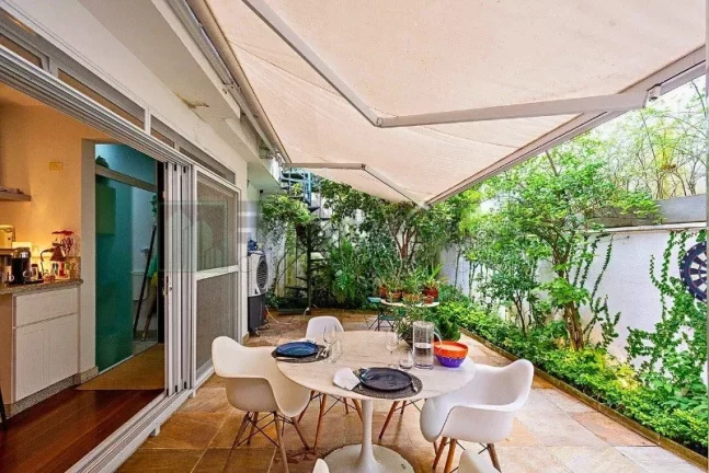 Imagem Imperdível: Casa à venda ou locação em São Paulo-SP, Jardim América! 2 quartos, 1 suíte, 3 salas, 3 banheiros, 2 vagas, 200m².