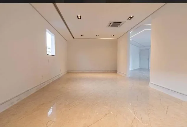 Imagem Casa Triplex Condomínio MALIBU