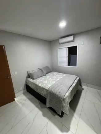 Imagem Casa em Condomínio para Venda em Cuiabá / MT no bairro Jardim Imperial