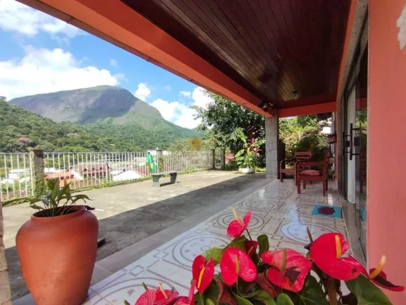 Imagem Casa para Venda em Teresópolis / RJ no bairro Ermitage