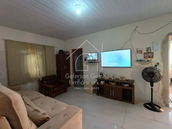 Imagem Casa á venda - Com 02 Quartos sendo 01 suite - Santos Prates 2 - Mantena - MG