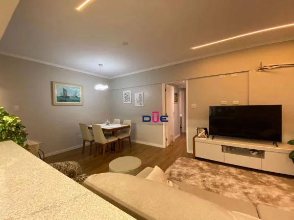 Imagem Amplo apartamento no Embaré com 2 dormitórios, suíte, dependência completa e 1 vaga demarcada