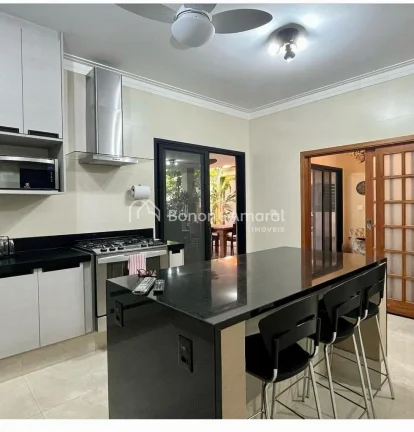 Imagem Casa térrea com 3 quartos (todos suítes, sendo a máster com closet), em terreno de 750 m² e 374 ...