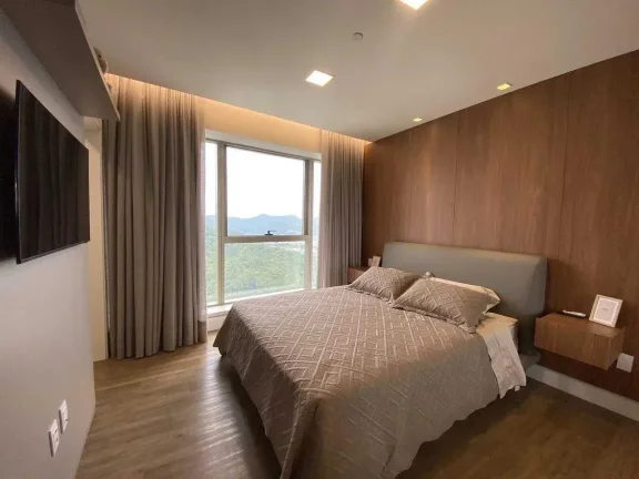 Imagem Apartamento mobiliado com 5 dormitórios sendo 4 suítes e 3 vagas de garagem em Balneário Camboriú