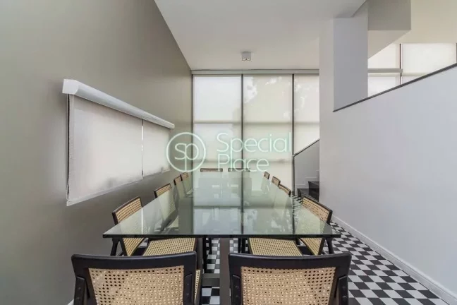 Imagem Apartamento com 217m² em Perdizes Living amplo com lareira, com caixilhos do piso ao teto, muito cl...