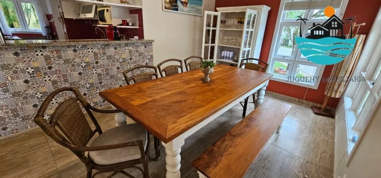 Imagem Alugar Casa anual em Juquehy em Condomínio Fechado - com 4 dormitórios, 2 suíte, 200m da praia - Acomodação máx. 10 pessoas | Juquehy Imobiliária