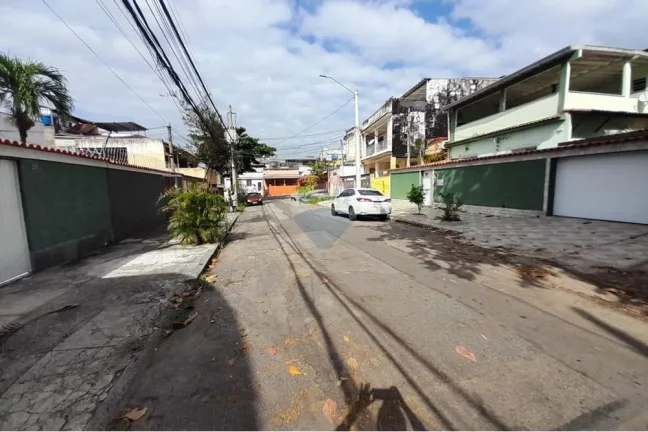 Imagem Galpão com 987 m² no bairro de Quintino no Rio de Janeiro
