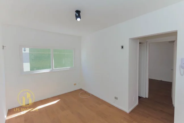 Apartamento à venda ou locação, 38 m², com 1 dormitório e 1 vaga. Pinheiros