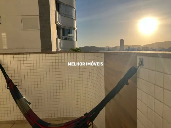 Imagem Apartamento Garden á venda com 3 dormitórios, 2 vagas de garagem e área externa com piscina localizado no centro de Balneário Camboriú